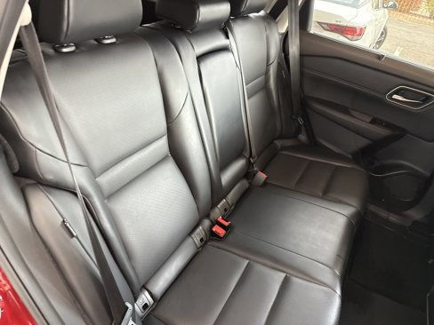 Used 2021 Nissan Rogue SV w/ Premium Package image 16
