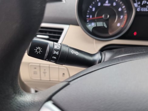 Used 2016 Hyundai Elantra SE image 21