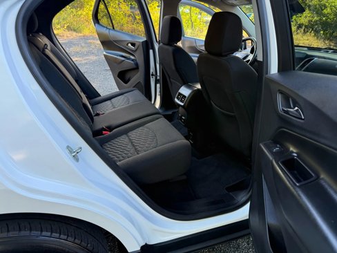 Used 2018 Chevrolet Equinox LT w/ Sun & Infotainment Package image 18