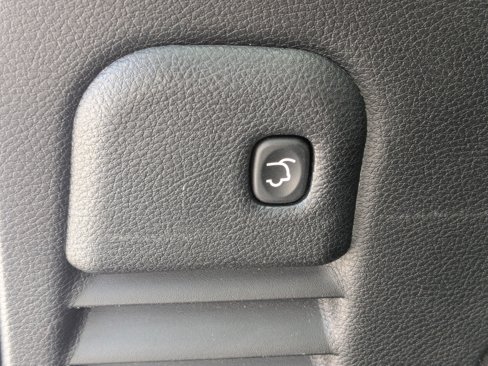 Used 2018 Jeep Grand Cherokee Limited w/ Luxury Group II image 35