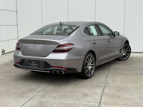 Used 2023 Genesis G70 2.0T image 7