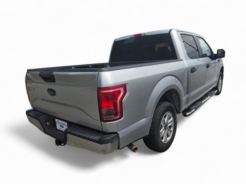 Used 2017 Ford F150 XLT image 4