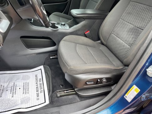 Used 2021 GMC Terrain SLE w/ Driver Convenience Package image 7