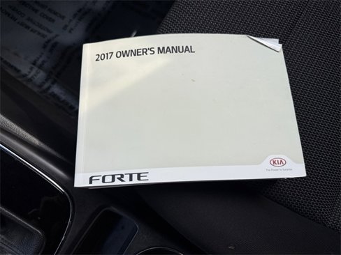 Used 2017 Kia Forte LX image 24