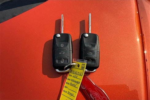 Used 2010 Volkswagen Beetle Red Rock image 11
