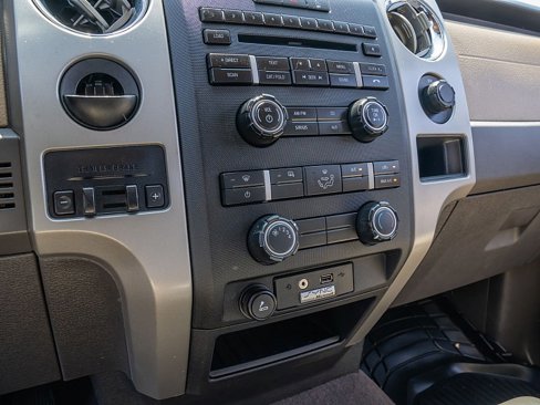 Used 2012 Ford F150 XLT w/ XLT Chrome Pkg image 26