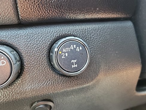 Used 2020 Chevrolet Colorado LT w/ LT Convenience Package image 30