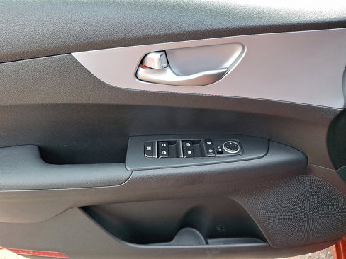 Used 2024 Kia Forte LXS image 12