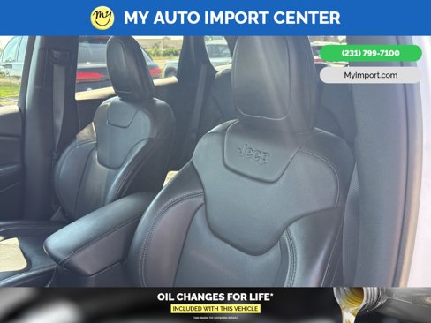 Used 2023 Jeep Cherokee Altitude Lux image 12