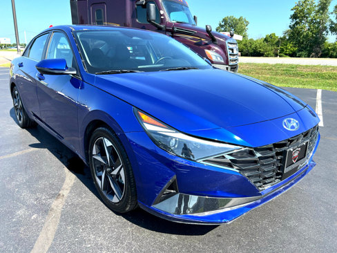 Used 2021 Hyundai Elantra Limited image 11