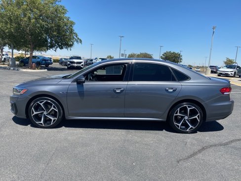 Used 2021 Volkswagen Passat 2.0T R-Line image 4