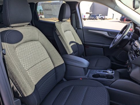 New 2025 Ford Escape Active image 41