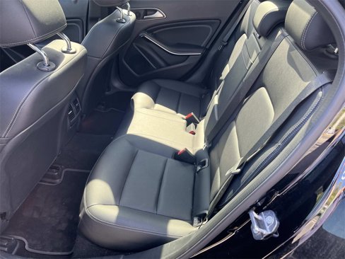 Used 2019 Mercedes-Benz GLA 250 4MATIC image 17