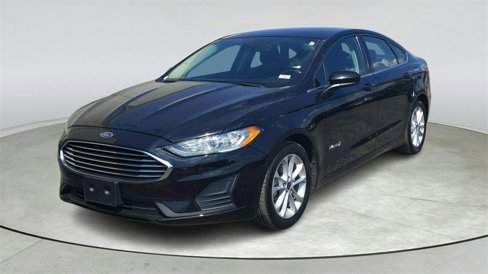 Used 2019 Ford Fusion SE image 3