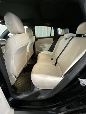 Used 2021 Mercedes-Benz GLA 250 4MATIC image 10
