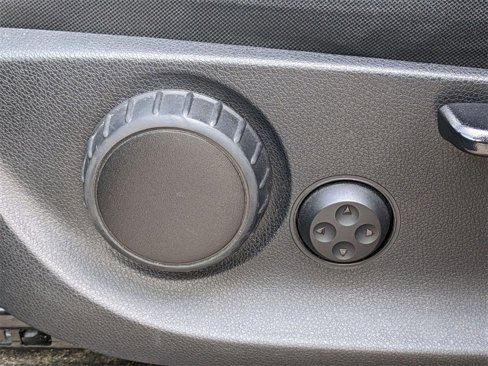 Used 2018 Mercedes-Benz Metris Passenger image 13