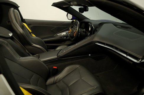 Used 2021 Chevrolet Corvette Stingray Convertible w/ 1LT image 24