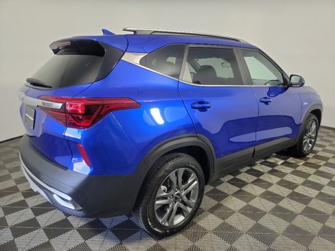 Certified 2023 Kia Seltos S w/ Navigation Package image 4