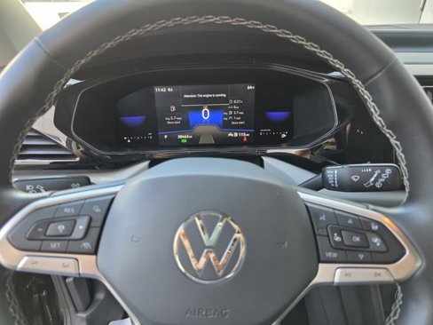 Used 2022 Volkswagen Taos S image 5
