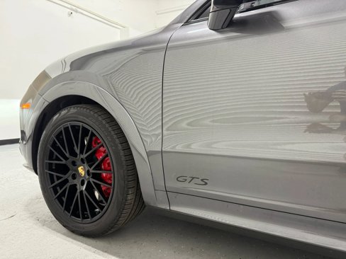 Used 2023 Porsche Cayenne GTS image 8