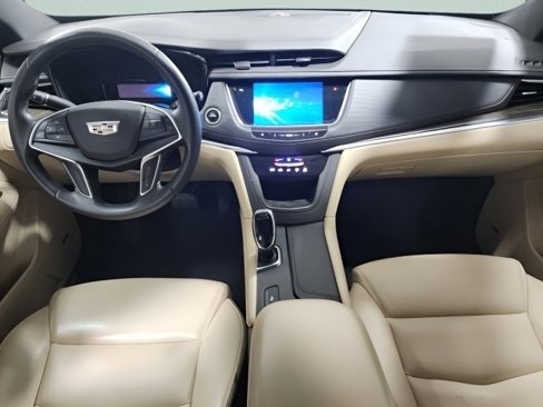 Used 2017 Cadillac XT5 FWD image 23