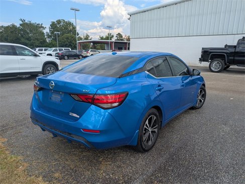 Used 2022 Nissan Sentra SV image 2
