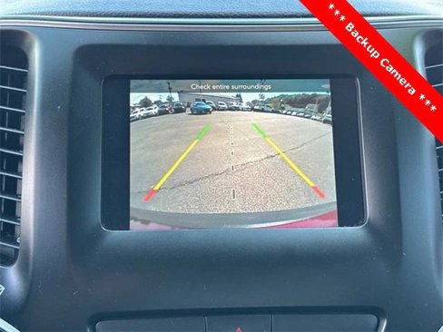 Certified 2019 Jeep Cherokee Latitude Plus w/ Cold Weather Group image 19