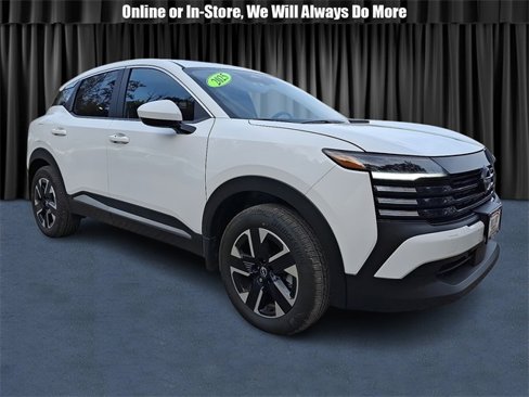 Used 2025 Nissan Kicks SV image 1