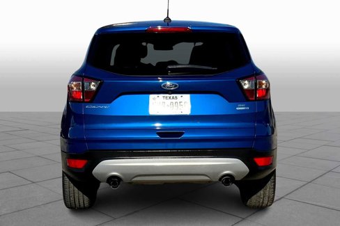 Used 2017 Ford Escape SE image 4