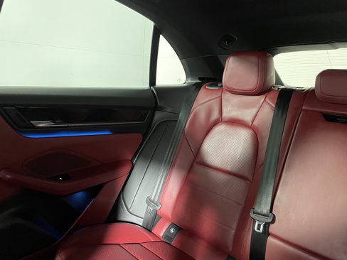 Certified 2025 Porsche Macan 4S Electric image 15