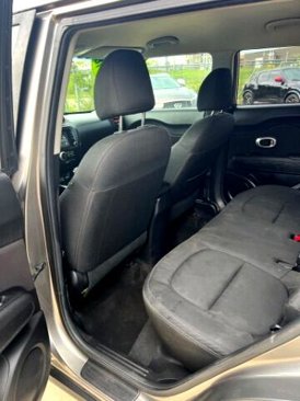 Used 2018 Kia Soul + image 21