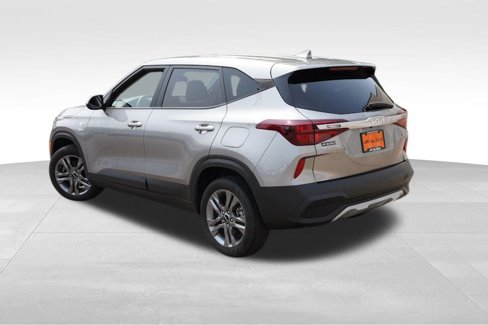 Certified 2023 Kia Seltos LX image 8