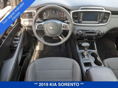 Used 2019 Kia Sorento LX image 30