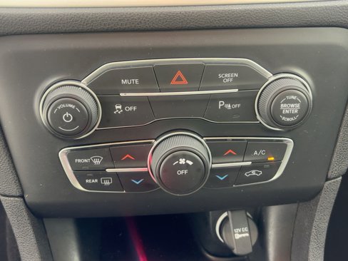 Used 2022 Dodge Charger SXT image 17