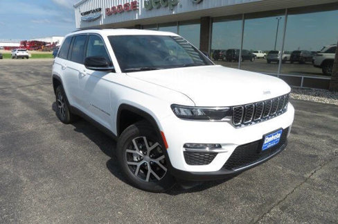 New 2025 Jeep Grand Cherokee Limited image 4