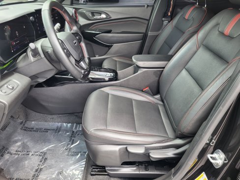 Certified 2024 Chevrolet Trax RS w/ Sunroof Package image 15