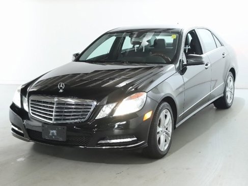 Used 2011 Mercedes-Benz E 350 4MATIC Sedan image 4