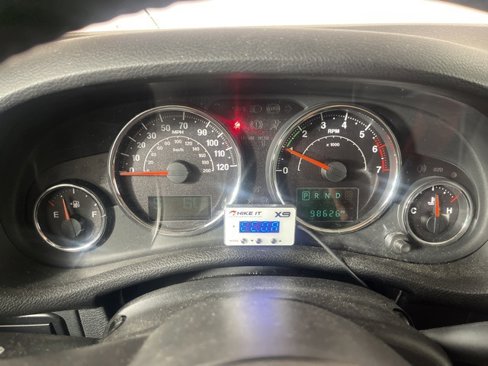 Used 2017 Jeep Wrangler Unlimited Rubicon w/ Connectivity Group image 22