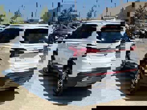 Certified 2023 Hyundai Santa Fe SEL image 9