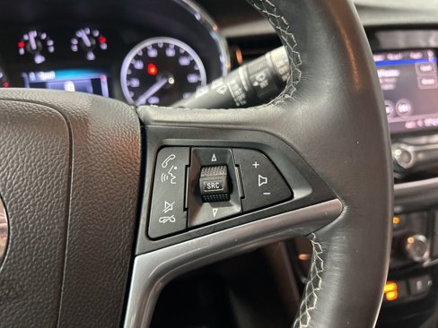 Certified 2021 Buick Encore Preferred w/ Safety Package image 24