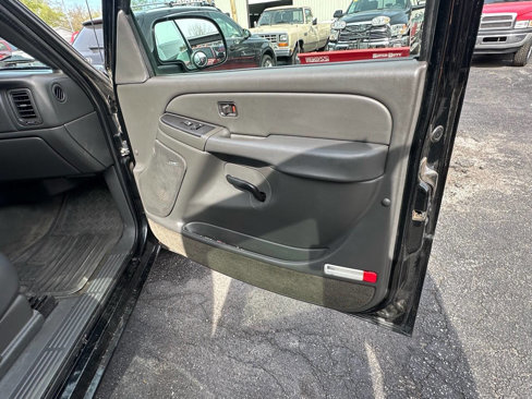 Used 2004 Chevrolet Silverado 1500 LS w/ Safe and Sound Package image 22