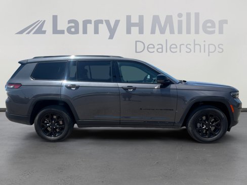 Used 2024 Jeep Grand Cherokee L Laredo image 6