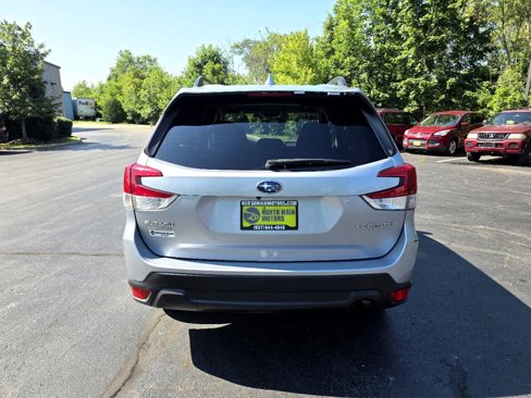 Used 2019 Subaru Forester Premium image 6