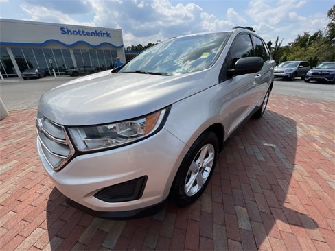 Used 2018 Ford Edge SE image 24