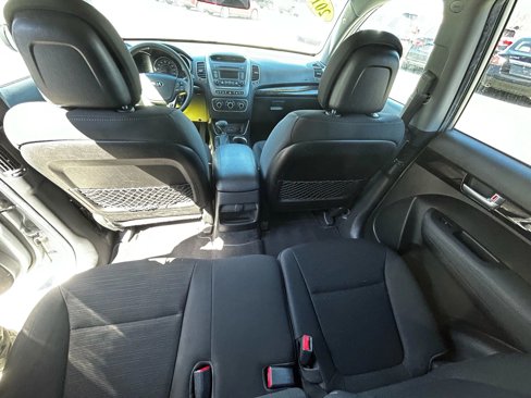 Used 2015 Kia Sorento LX image 13