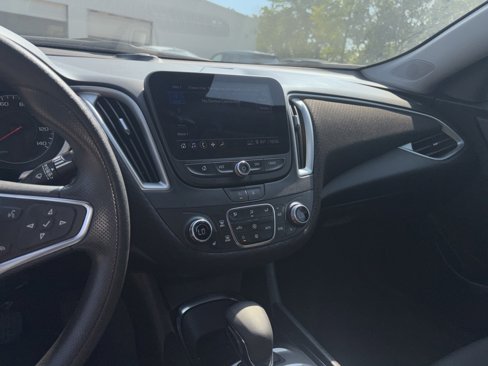 Used 2024 Chevrolet Malibu LT image 9