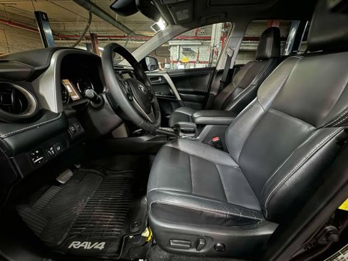 Used 2018 Toyota RAV4 Limited image 16
