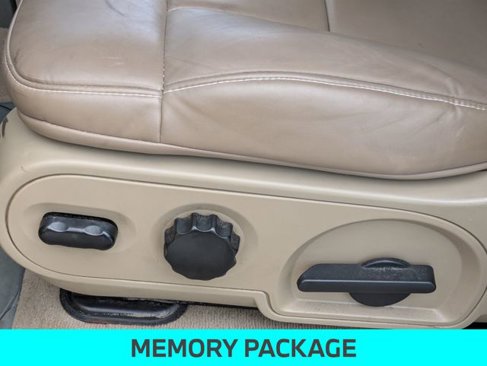 Used 2007 Ford F150 Lariat image 16