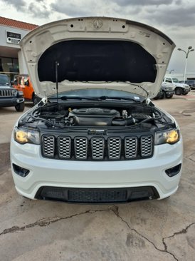 Used 2019 Jeep Grand Cherokee Altitude image 54