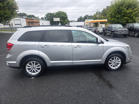 Used 2013 Dodge Journey SXT w/ Flexible Seating Group image 12